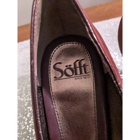 Sofft Heels Women's 9 Burgundy Suede Ruffled Round Toe Slip On Pump Academia - Picture 5 of 10